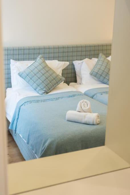 Self Catering , City Centre Apartment With Parking Эдинбург Экстерьер фото