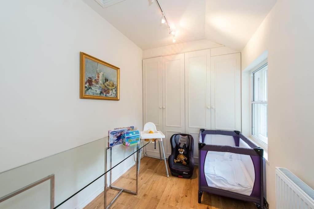 Self Catering , City Centre Apartment With Parking Эдинбург Экстерьер фото
