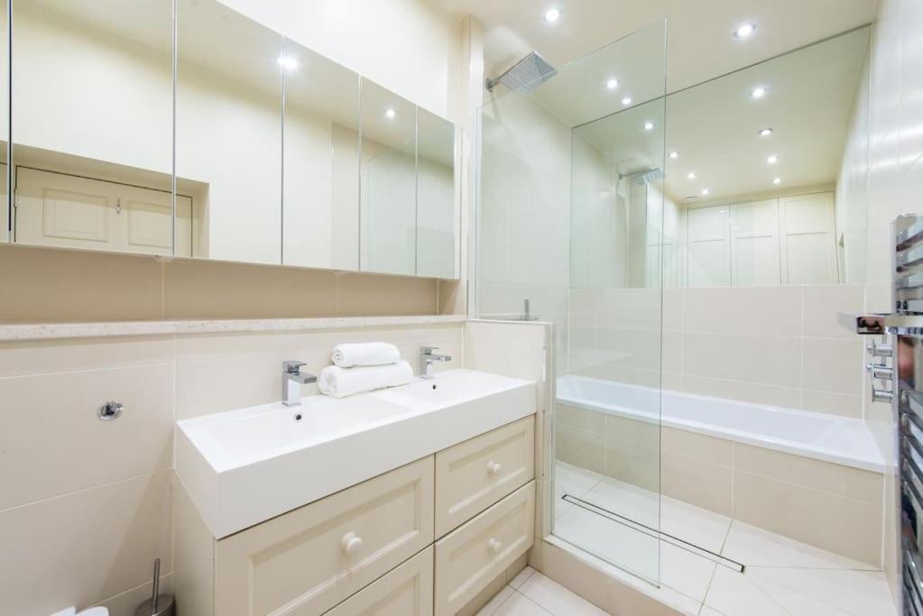 Self Catering , City Centre Apartment With Parking Эдинбург Экстерьер фото