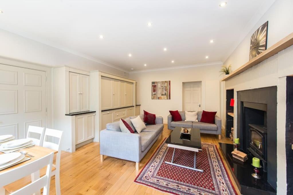 Self Catering , City Centre Apartment With Parking Эдинбург Экстерьер фото